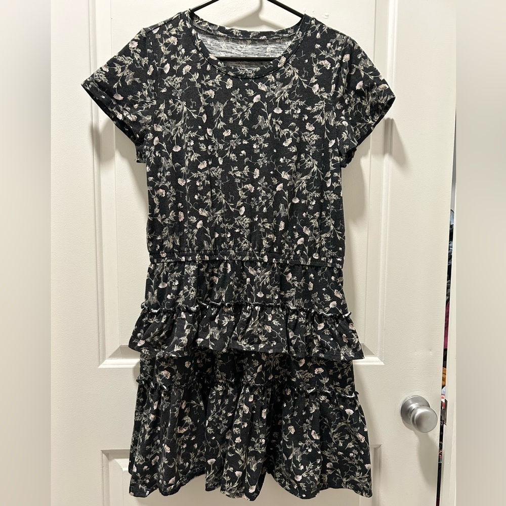 Size large CeCe vintage style black floral ruffle dress short sleeve cottagecore